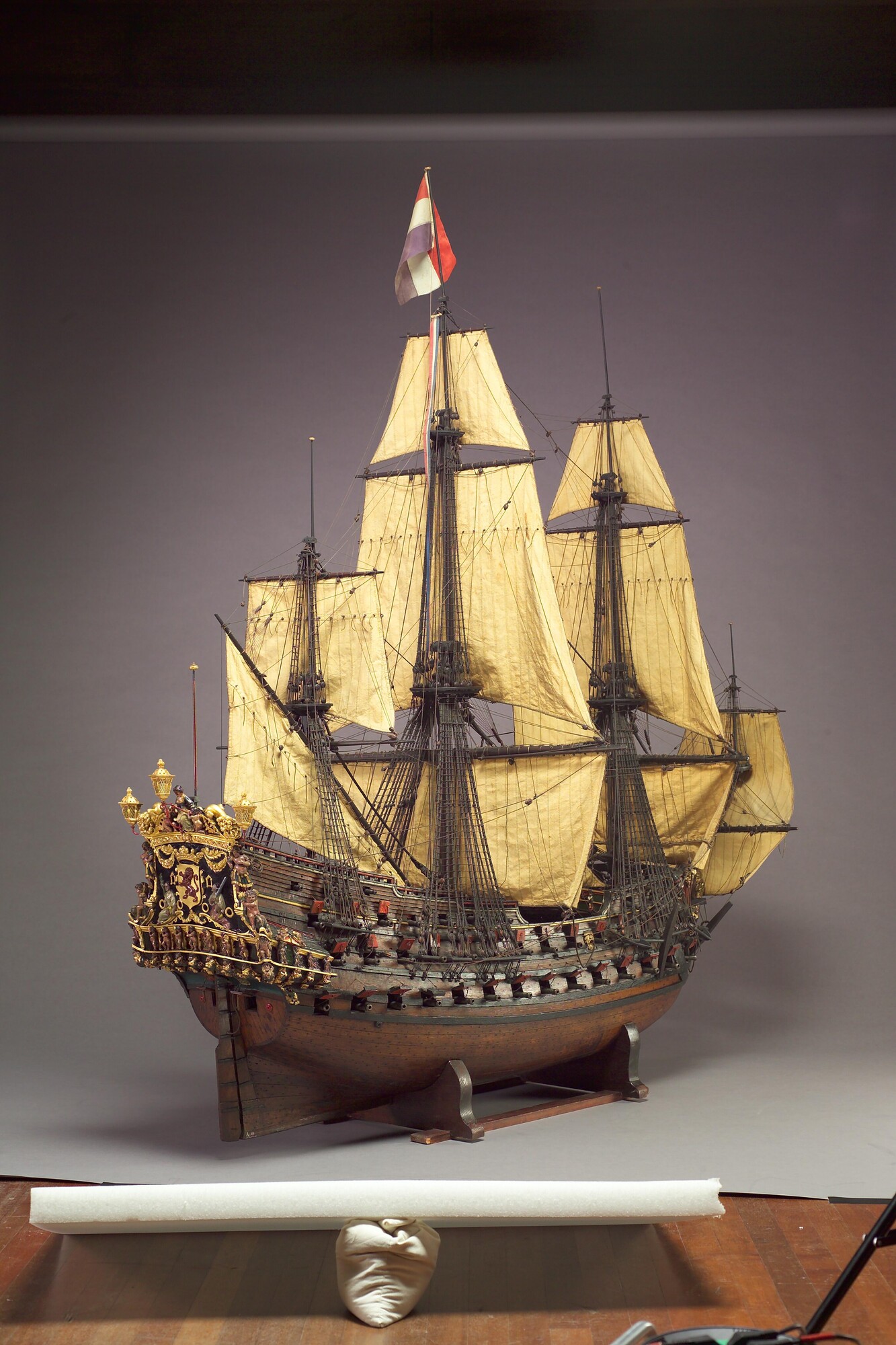 A.0115(03); Model van het oorlogsschip Hollandia; scheepsmodel