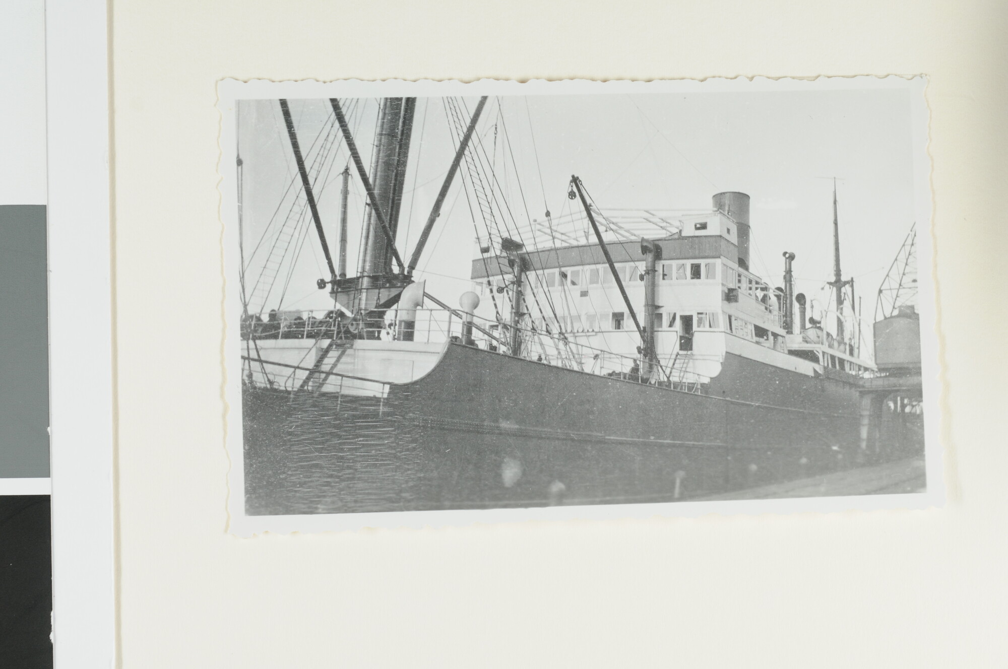 S.4380(04)491; Detailfoto van het vrachtschip ss. Nijkerk; foto