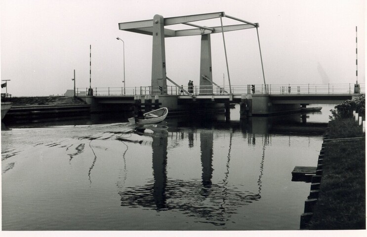 S.5219(12)0577; Foto van de keersluis bij Kadoelen in de Noordoostpolder; foto