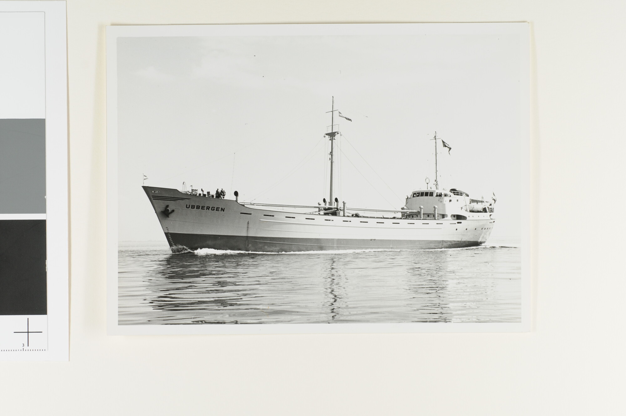 A.4509(218); De coaster ms. 'Ubbergen' van de Zuid Hollandsche Scheepvaart Maatschappij; foto