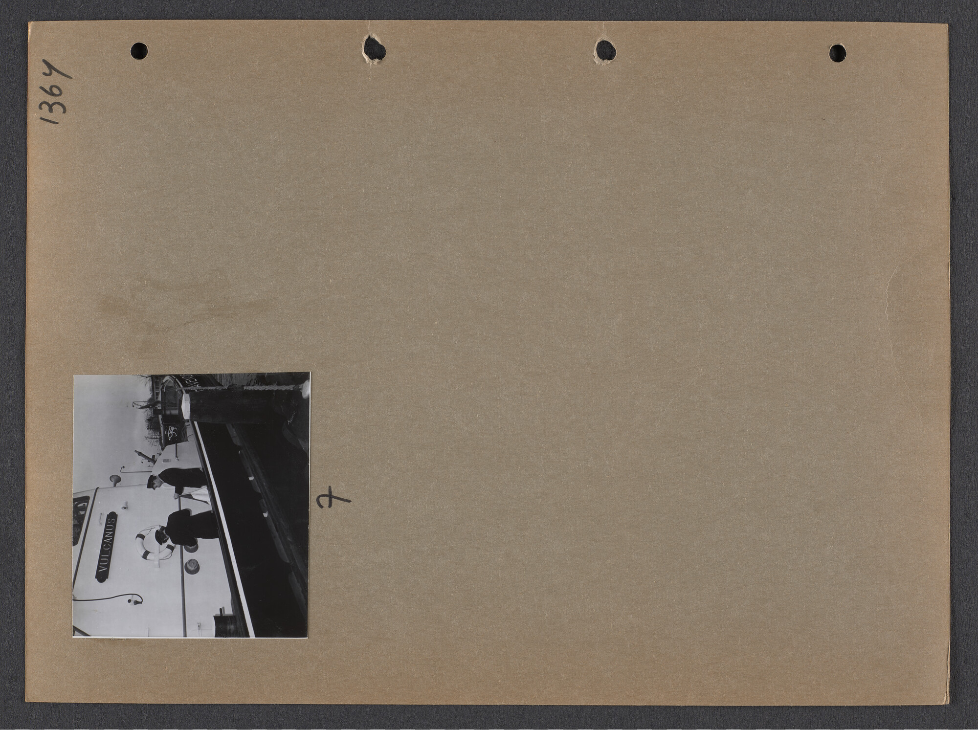 S.9102(35); Multomap met foto's door Ben Burgers, samengesteld door de Vereniging De Amsterdamsche Haven; foto