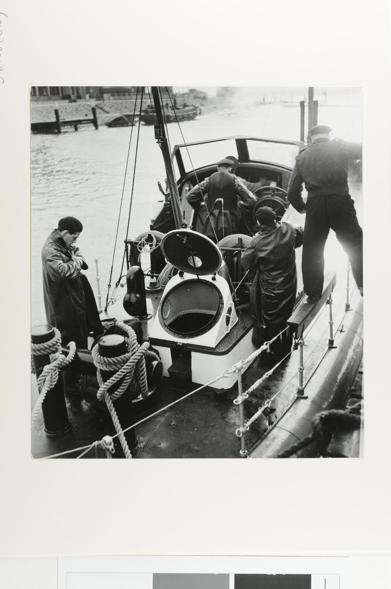 S.6408(0846); De bemanning van de mrb; fotoreportage
