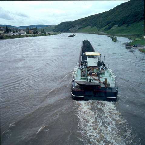 S.9100(3640); Dia van de rivier de Moezel; diapositief