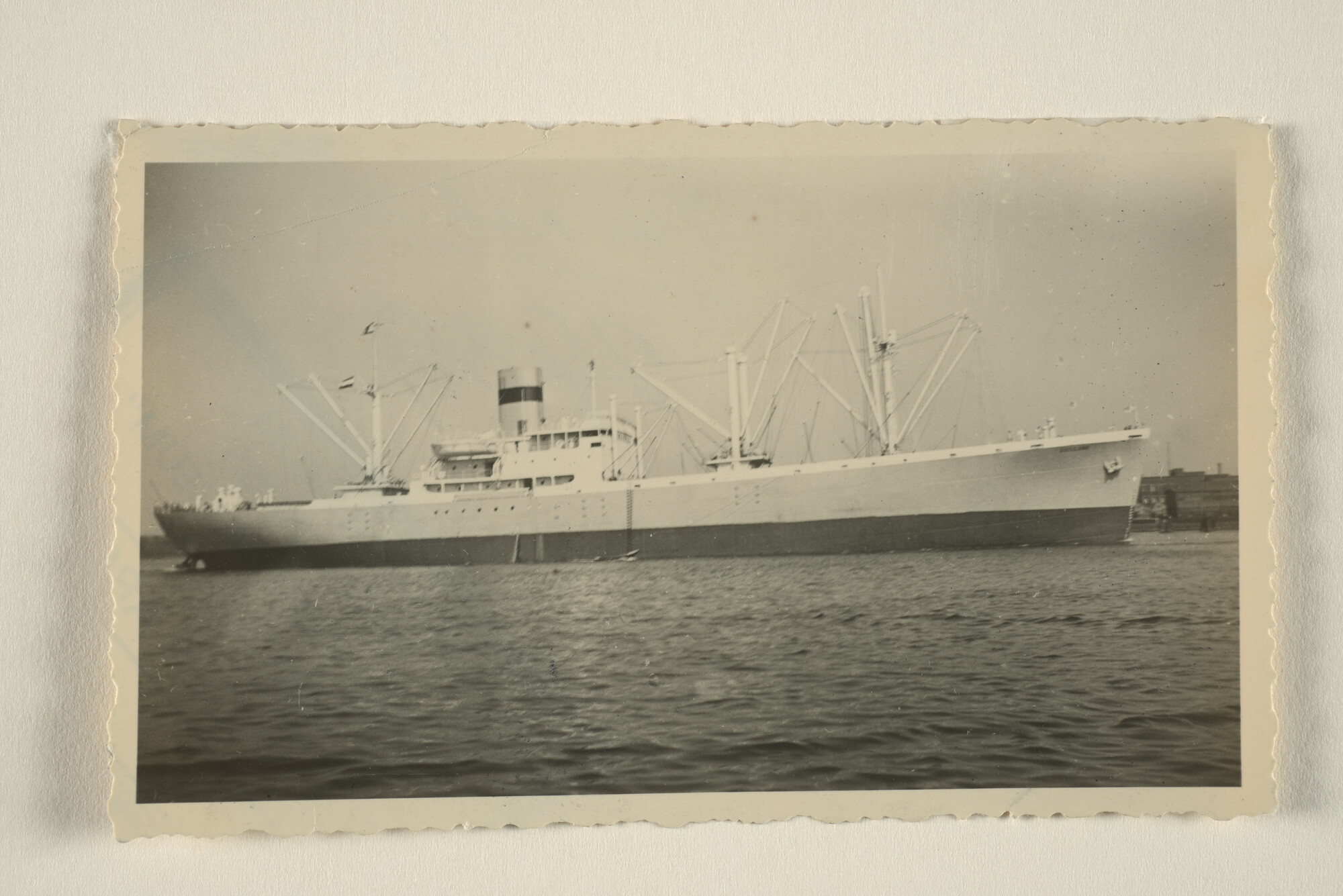 1995.5477; Het vrachtschip ms. Gooiland van de KHL; foto