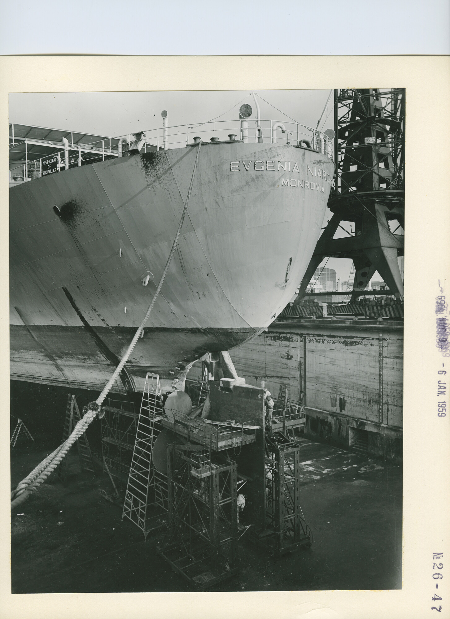 S.5444(3417)1; Foto van de Eugenia (Niarchos) in dok bij de NDSM; foto