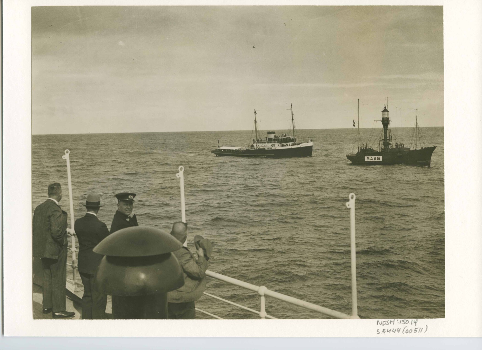 S.5444(00511); De zeesleepboot 'Zwarte Zee' van L. Smit & Co; foto