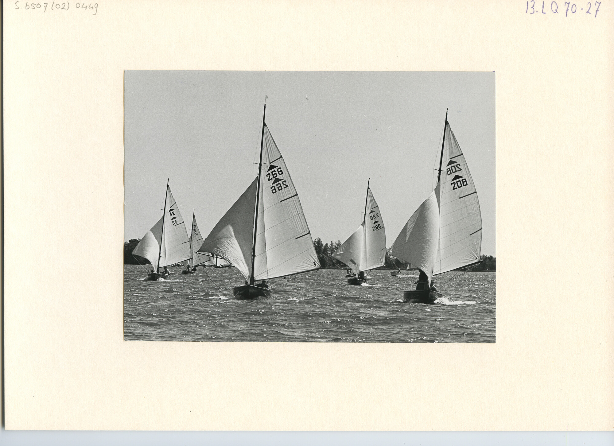 S.6507(02)0449.03; Zwart-wit foto van de Pampus-klasse tijdens de Goudse Zeilweek 1963; foto