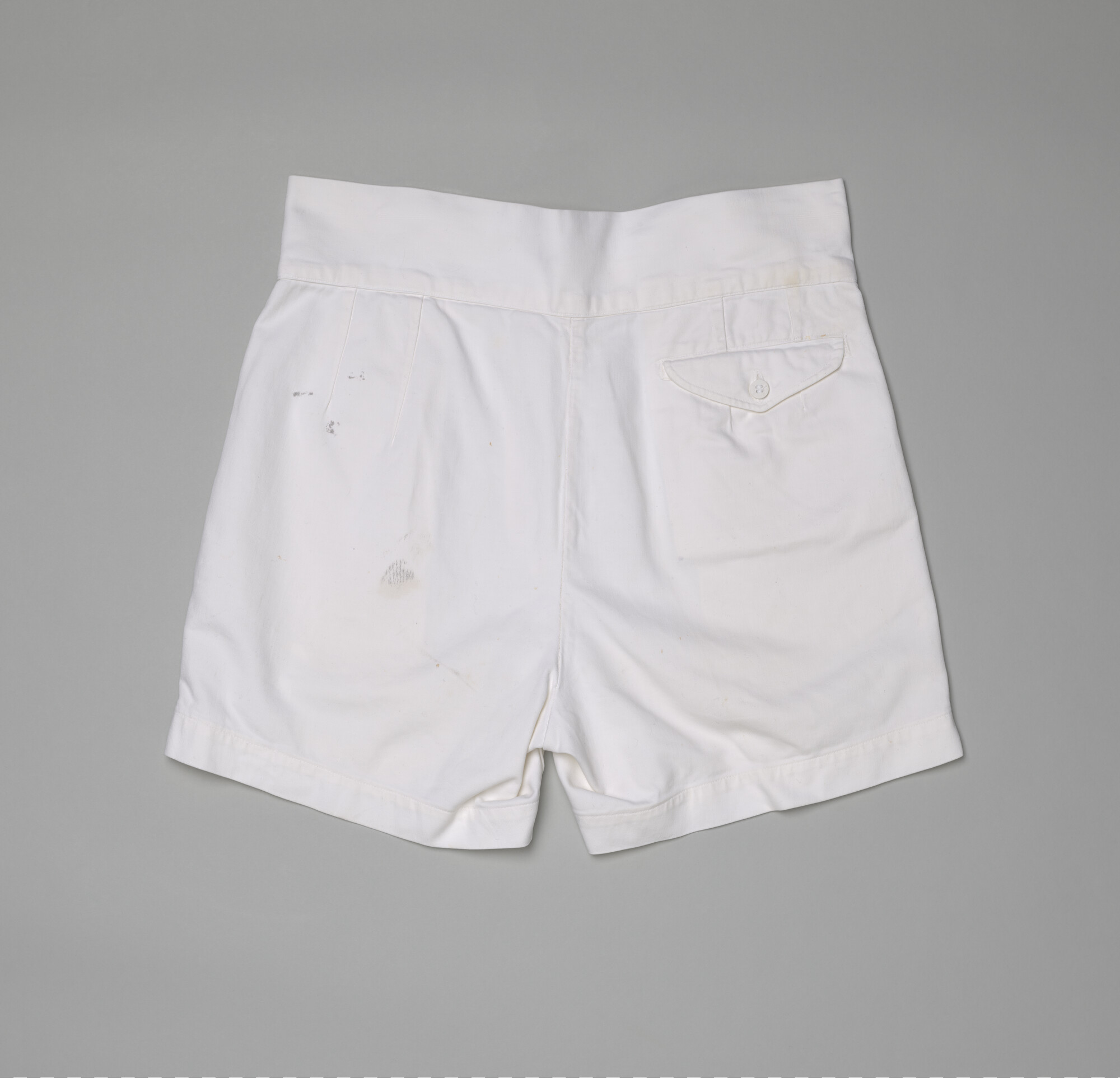 2021.0442; Korte witte uniformbroek, onderdeel van een tropenuniform; broek