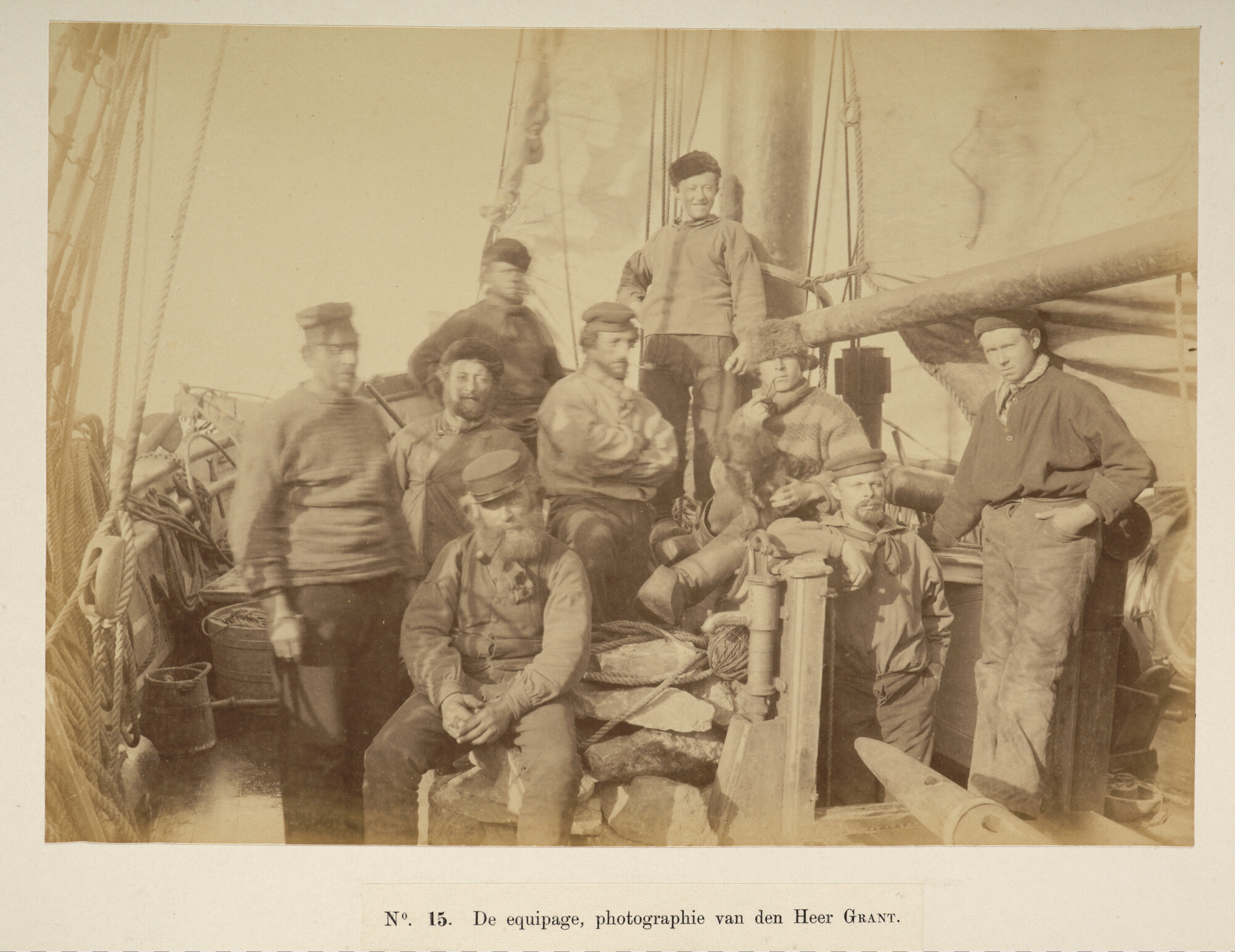 A.0345(06); Album met foto's van de Zesde Noordpoolexpeditie van de Willem Barents in 1883; fotoalbum