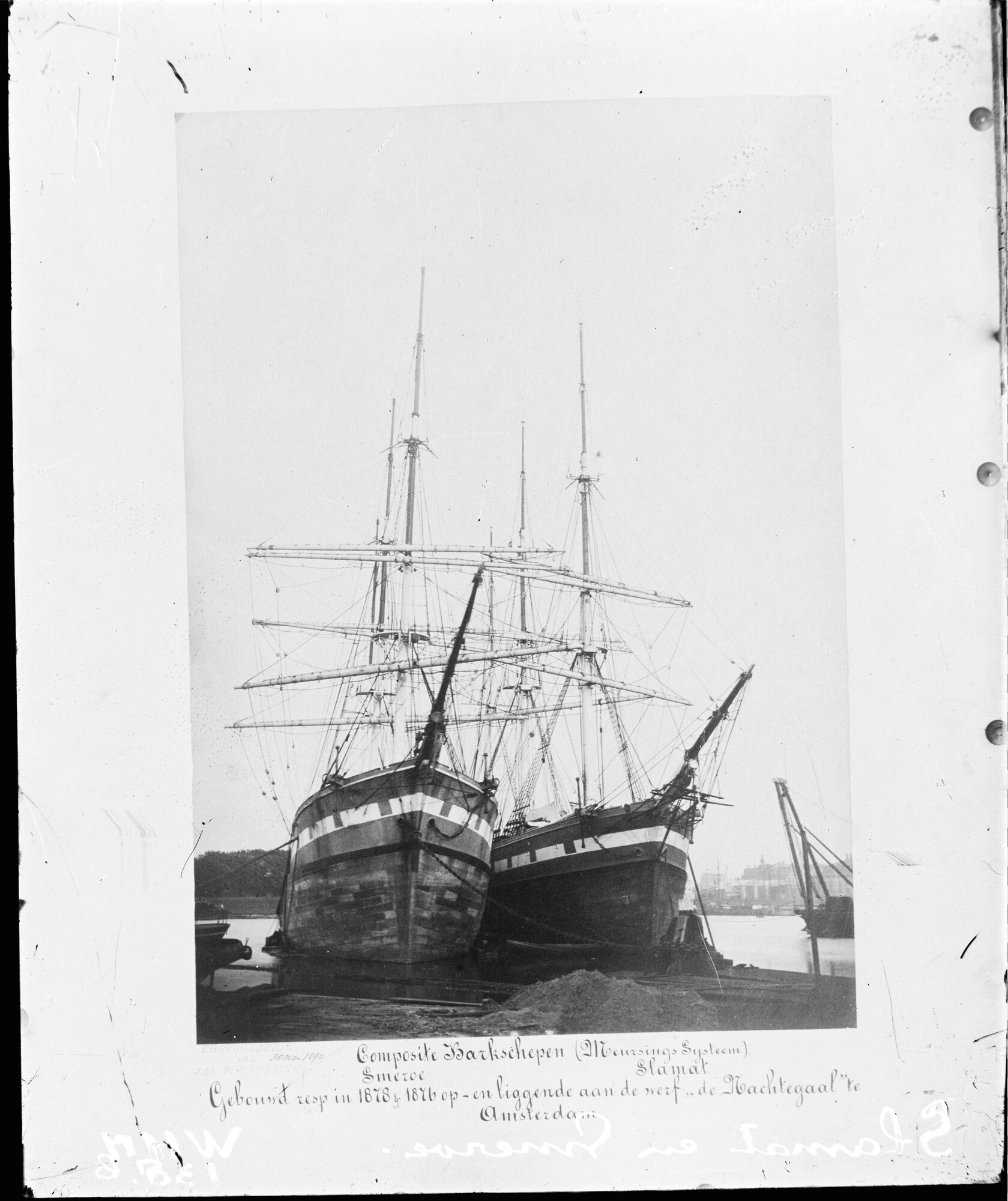 S.1156(06)362a; De 3-mast barken 'Slamat' en 'Smeroe' op de werf W.H. Meursing voor A. Hendrichs & Co; negatief