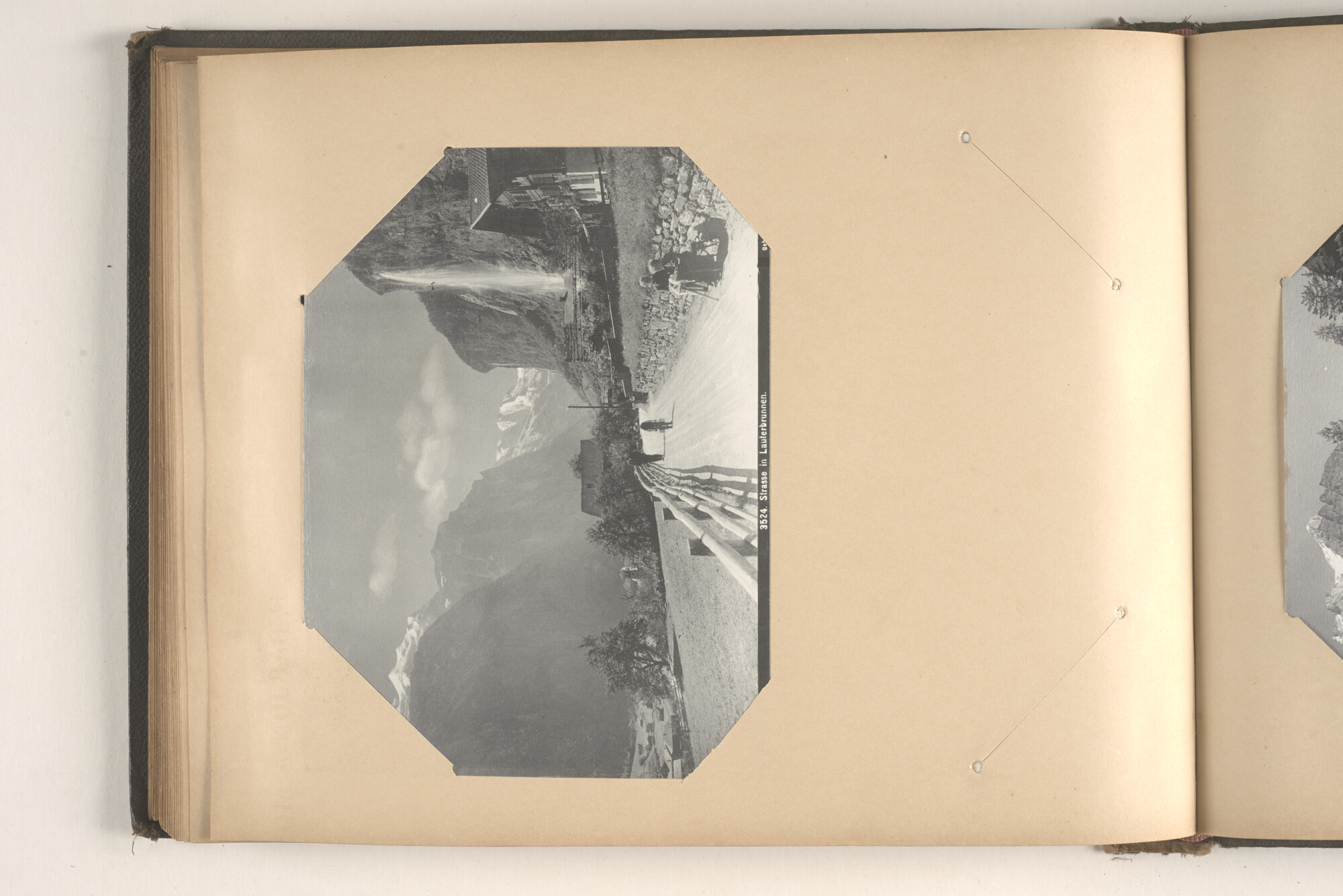 2015.0862; Fotoalbum met souvenirfoto’s verzameld tijdens de reizen van James Reginald Filz, 18 oktober 1901 t/m september 1904; fotoalbum