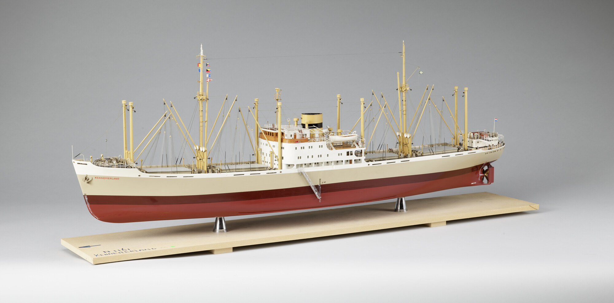 2008.0279; Model van het ms. Kennemerland; scheepsmodel