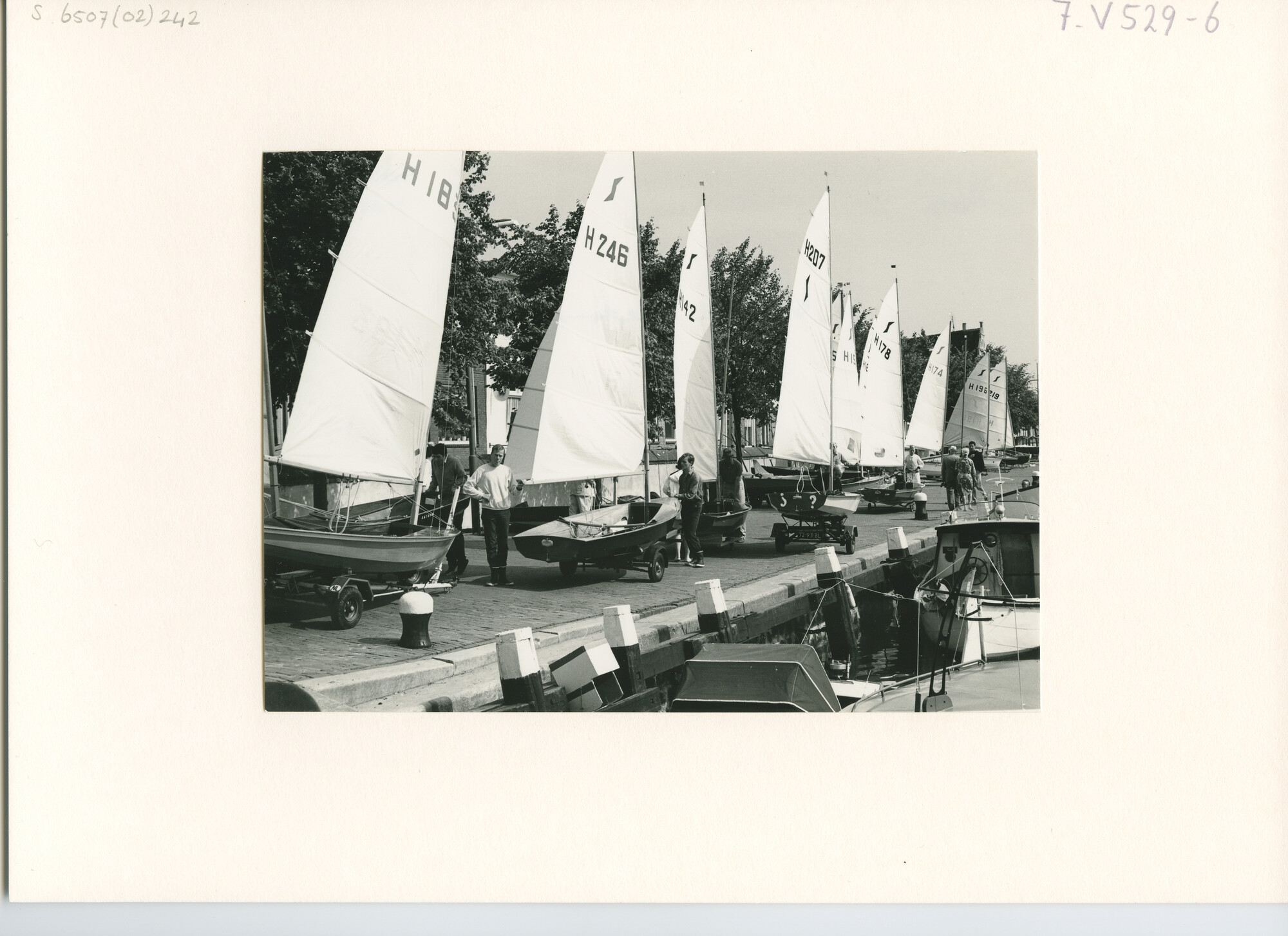 S.6507(02)0242.02; Zwart-wit foto van de Soloweek 1967 te Medemblik; foto