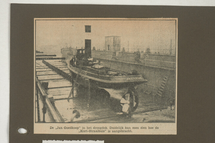2001.1755; Omslag met vele foto's en knipsels van meest bergingsactiviteiten door Reederij v/h Gebroeders Goedkoop te Amsterdam in de periode 1929 / 1949; omslag