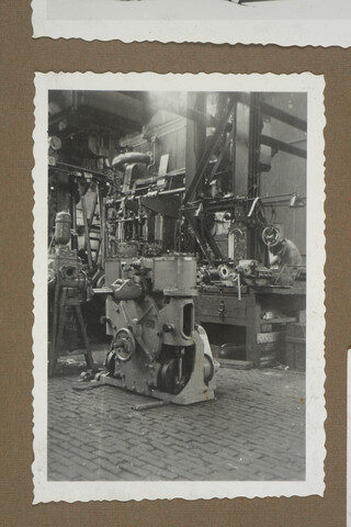 2001.1755; Omslag met vele foto's en knipsels van meest bergingsactiviteiten door Reederij v/h Gebroeders Goedkoop te Amsterdam in de periode 1929 / 1949; omslag