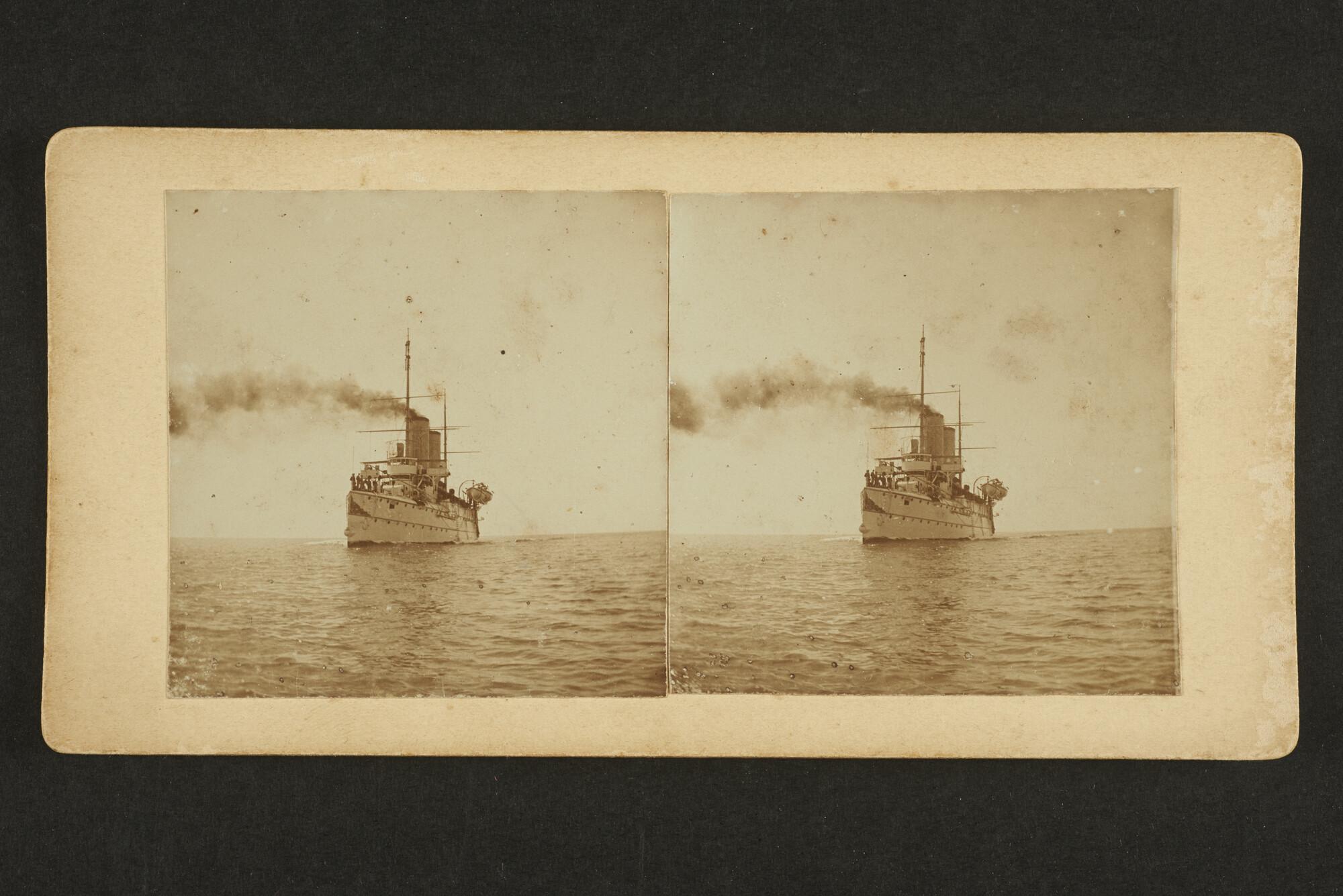 RS.0713(10); Hr.Ms. Friesland op de Middellandse Zee; foto