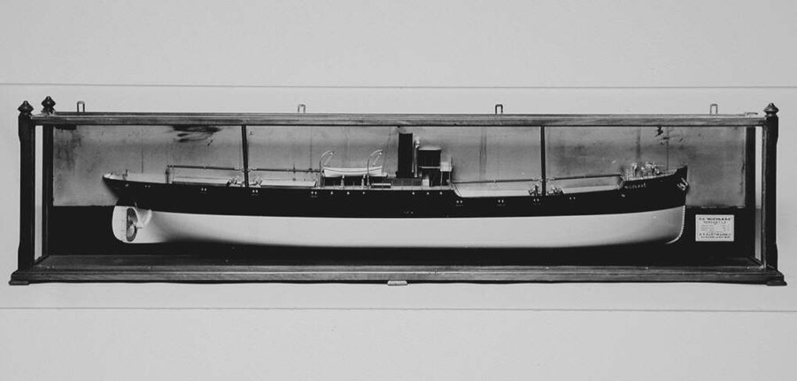 S.4320; Halfmodel van het vrachtschip ss. Nicolaas; scheepsmodel