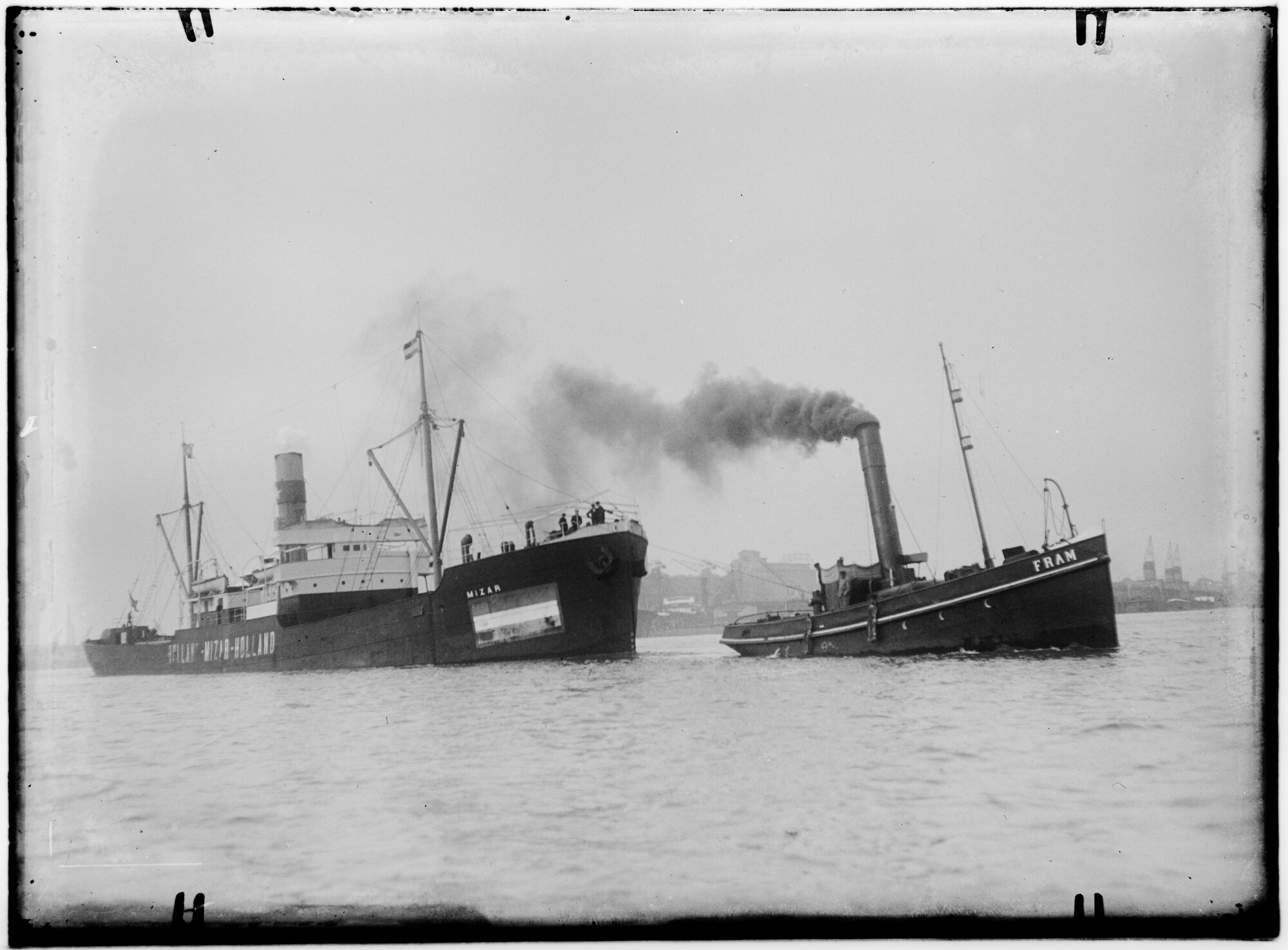 2018.1424; Glasnegatief van het vrachtschip Mizar (Nederlands, 1905); glasnegatief