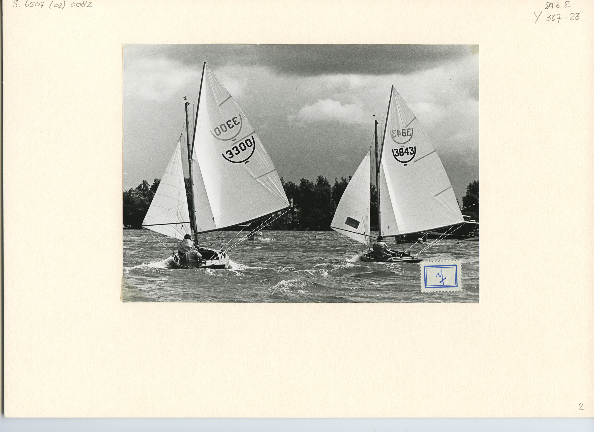 S.6507(02)0082.03; Zwart-wit foto van de 16m² klasse voor de wind tijdens de Kaagweek 1970; foto