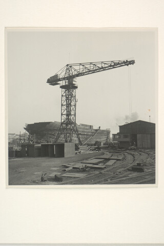 S.5219(12)0107; Foto's van de bouw van het Finse vrachtschip ss. 'Pamilo' voor Enso Gutzeit te Helsinki op de dwarshelling van de ASM; fotoreportage