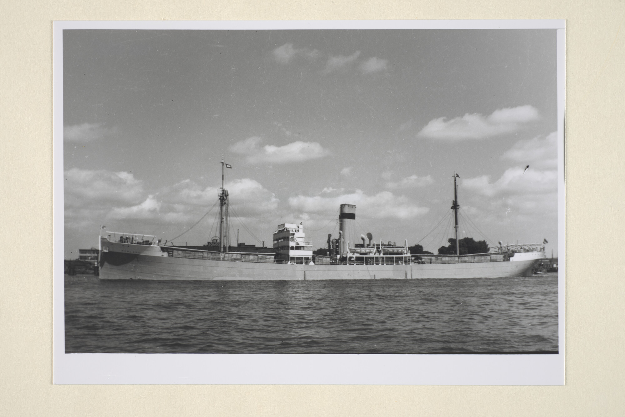 1995.5505; Het vrachtschip ss. Rijnland van de KHL; foto