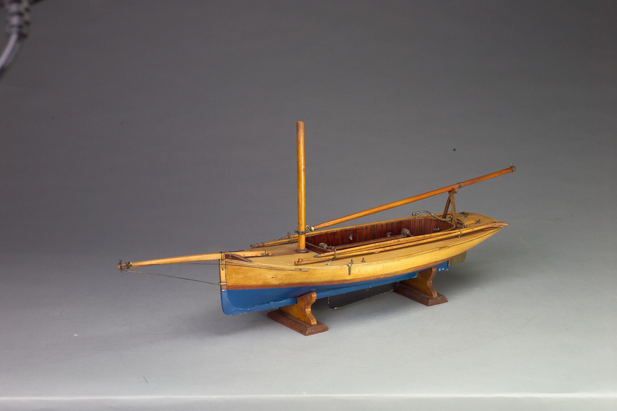 S.0010(03); Model van een midzwaardjacht; scheepsmodel