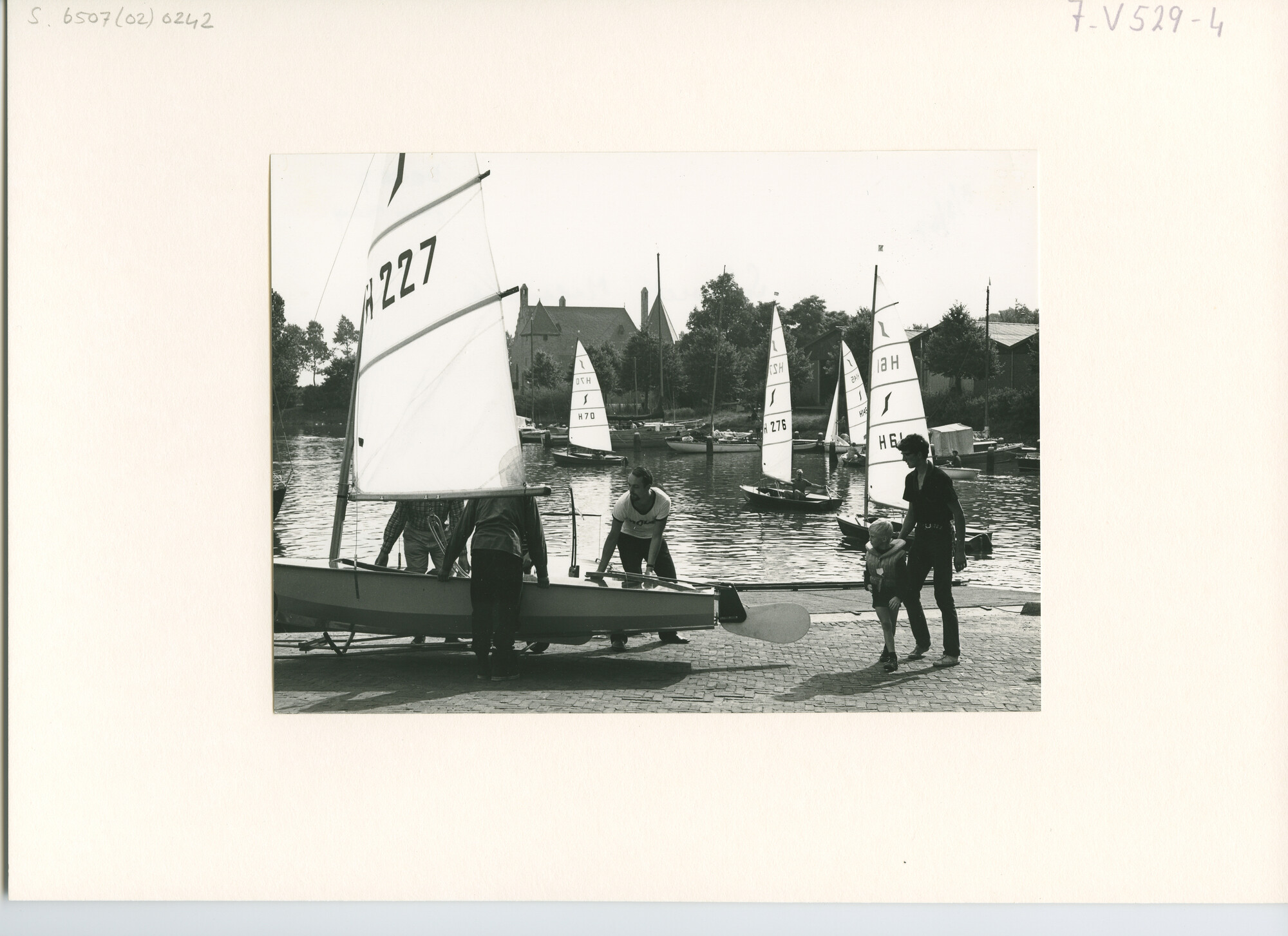S.6507(02)0242.01; Zwart-wit foto van de Soloweek 1967 te Medemblik; foto