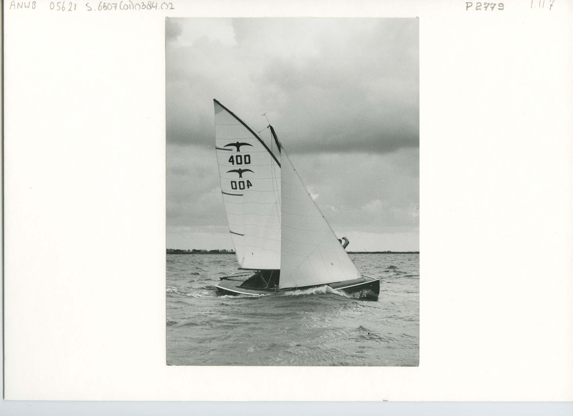 S.6507(01)0384.02; Foto van Valk 400, tijdens Sneekweek 1962; foto