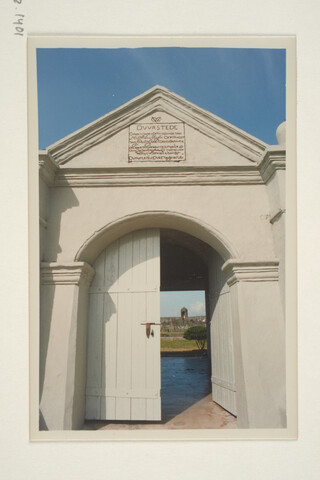 1992.1401; Kleurenfoto's van het Fort 'Duurstede' van de VOC in Indonesië; fotoreportage