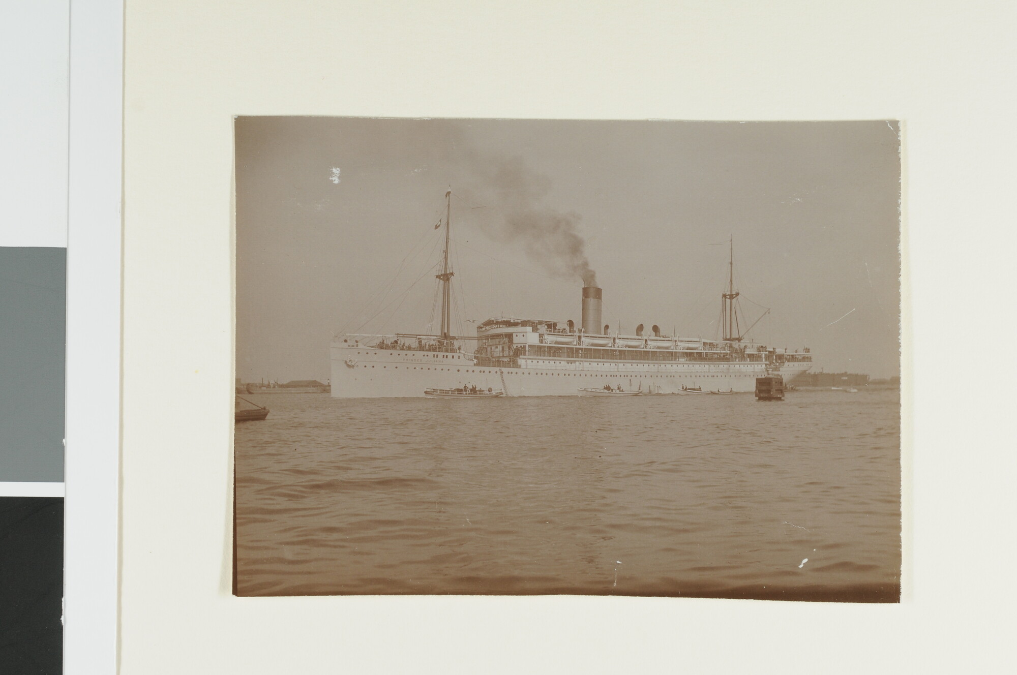 S.3565(18); Het mailschip ss. Prinses Juliana van de SMN; foto