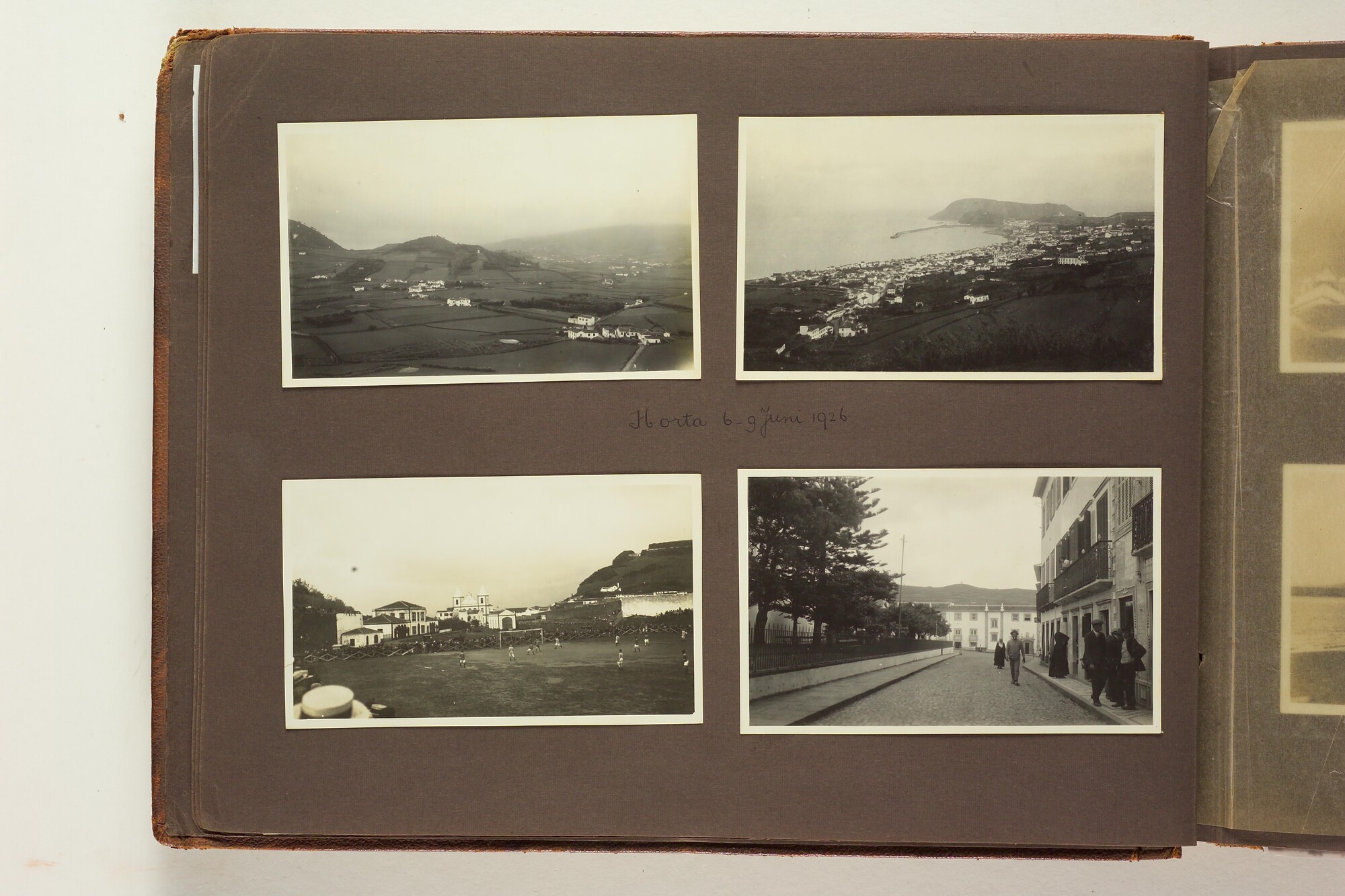 S.4660; Album van M.S. Wytema met foto's van de wereldreis van de onderzeeboot Hr.Ms. K XIII; fotoalbum