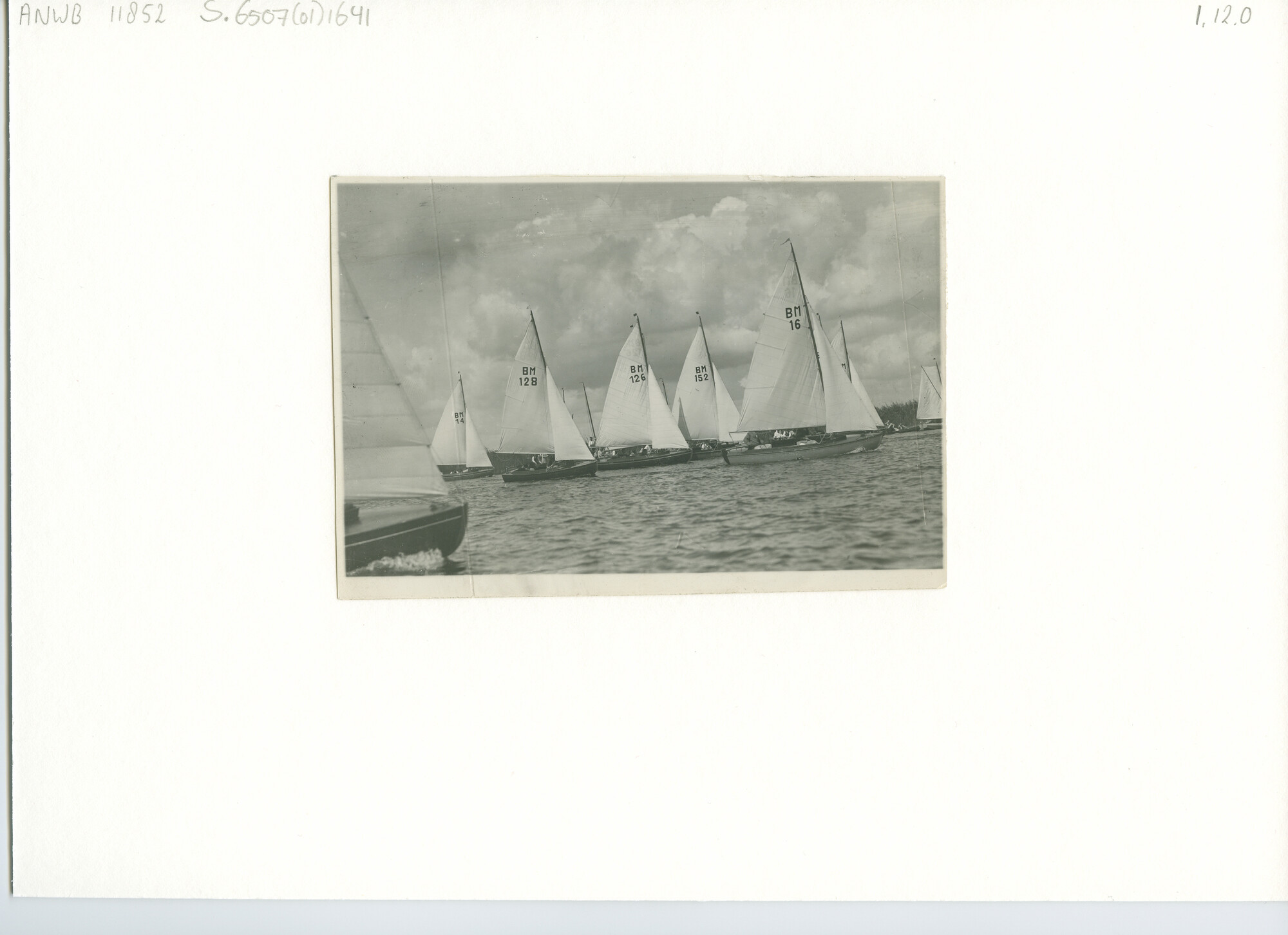 S.6507(01)1641; Foto van BMers.; foto