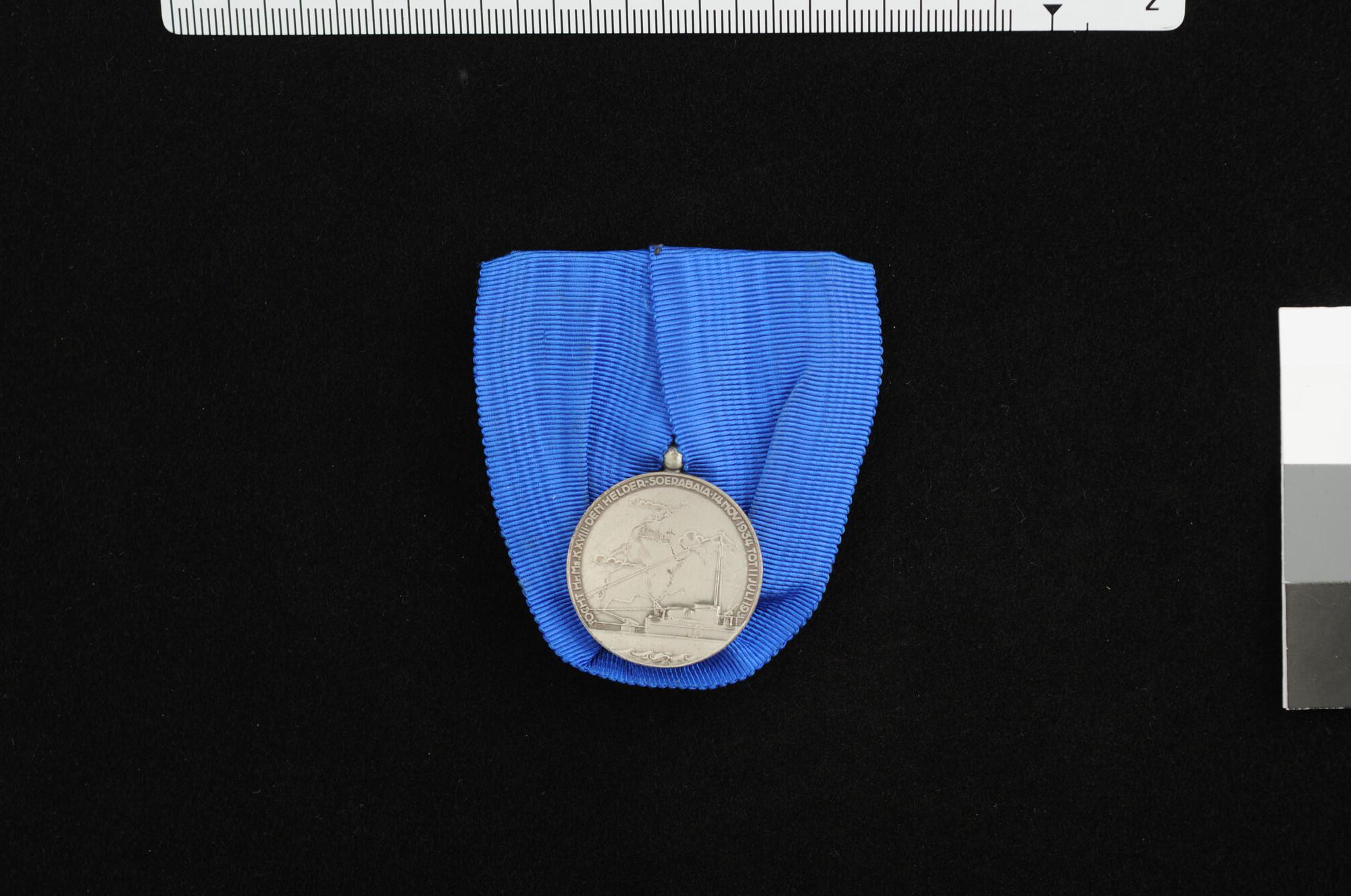 S.5866(02); Draagpenning van de Rijkscommissie voor graadmeting en waterpassing, 1935; penning
