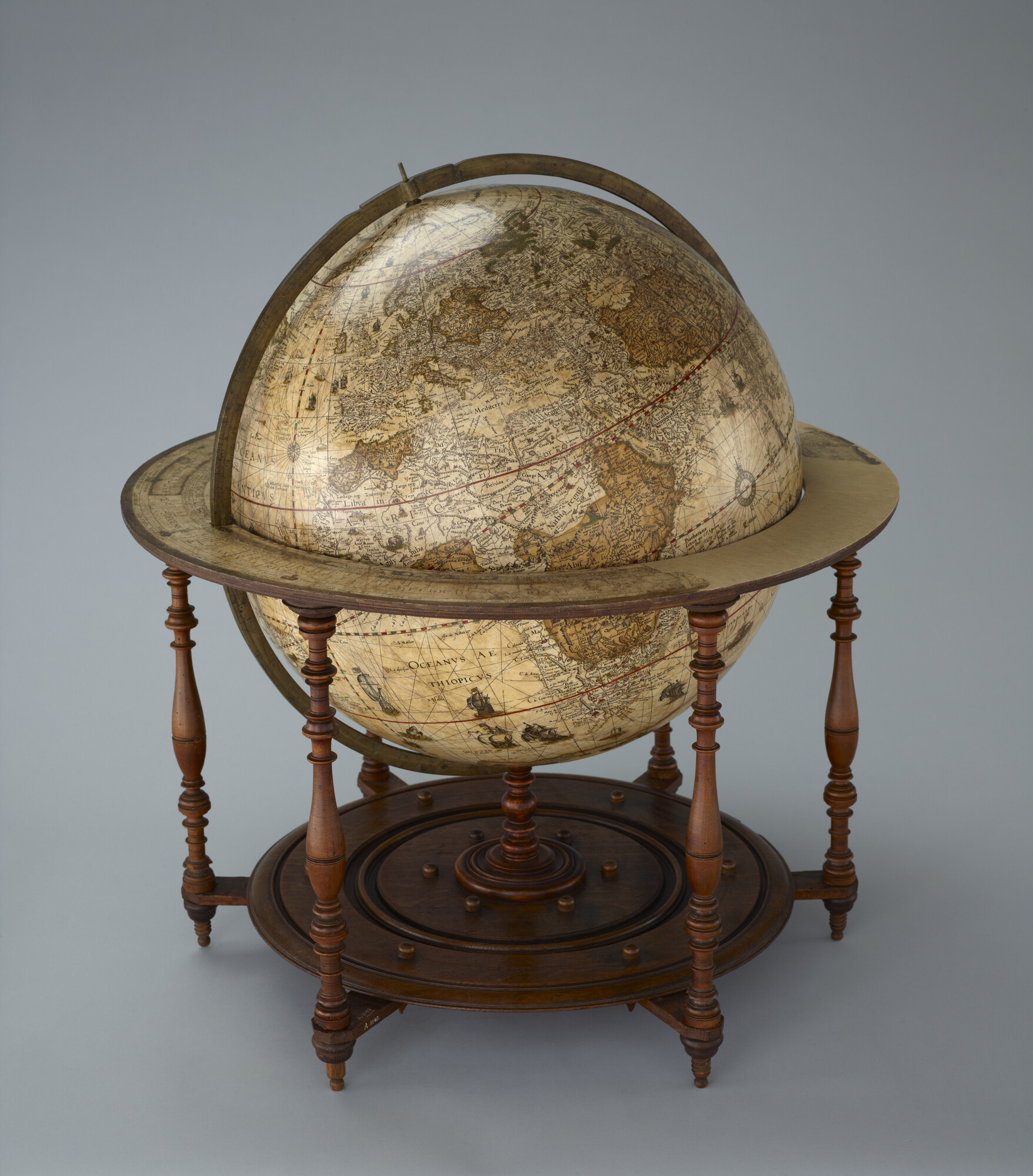 A.1140; Aardglobe van 52,5 cm doorsnede door Jacob Floris van Langren, 1589; globe