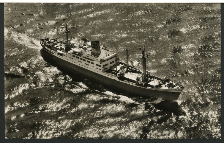 S.6408(0348); Het vrachtschip met passagiersaccommodatie ms. Prinses Irene van de Oranje [...]; prentbriefkaart