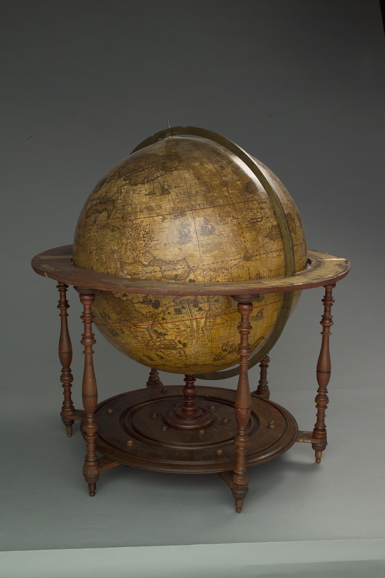 A.1140; Aardglobe van 52,5 cm doorsnede door Jacob Floris van Langren, 1589; globe
