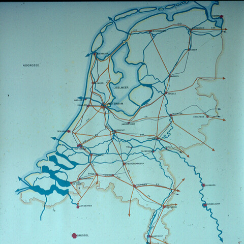 S.9100(4864); Dia ingang kantoor met de Israelische tanker Pegasus; diapositief
