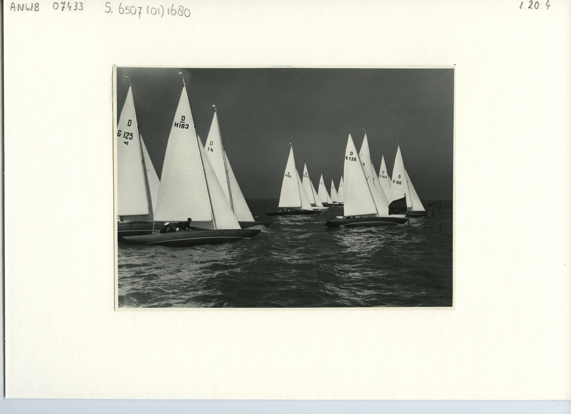 S.6507(01)1680; Foto van start Flevorace bij Pampus, 1955; foto