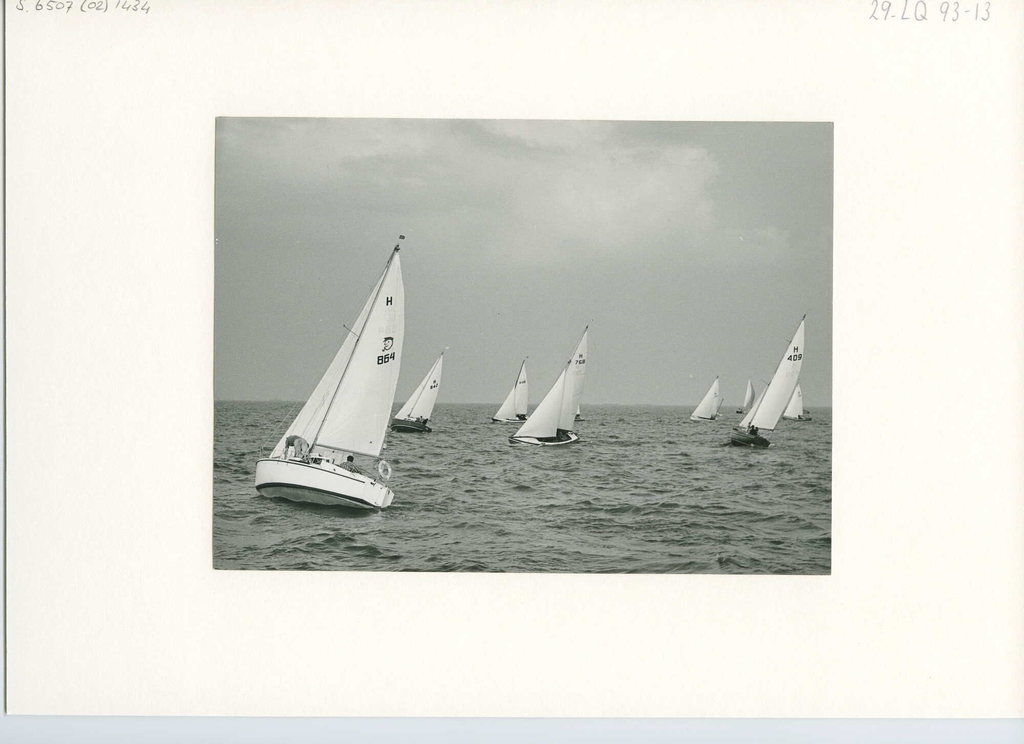 S.6507(02)1434.02; Zwart-wit foto van de Nachtwedstrijd 1963 op het IJsselmeer; foto