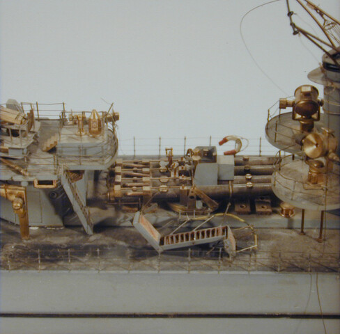 B.0203(01); Model van de torpedobootjager Hr.Ms. Isaac Sweers; scheepsmodel