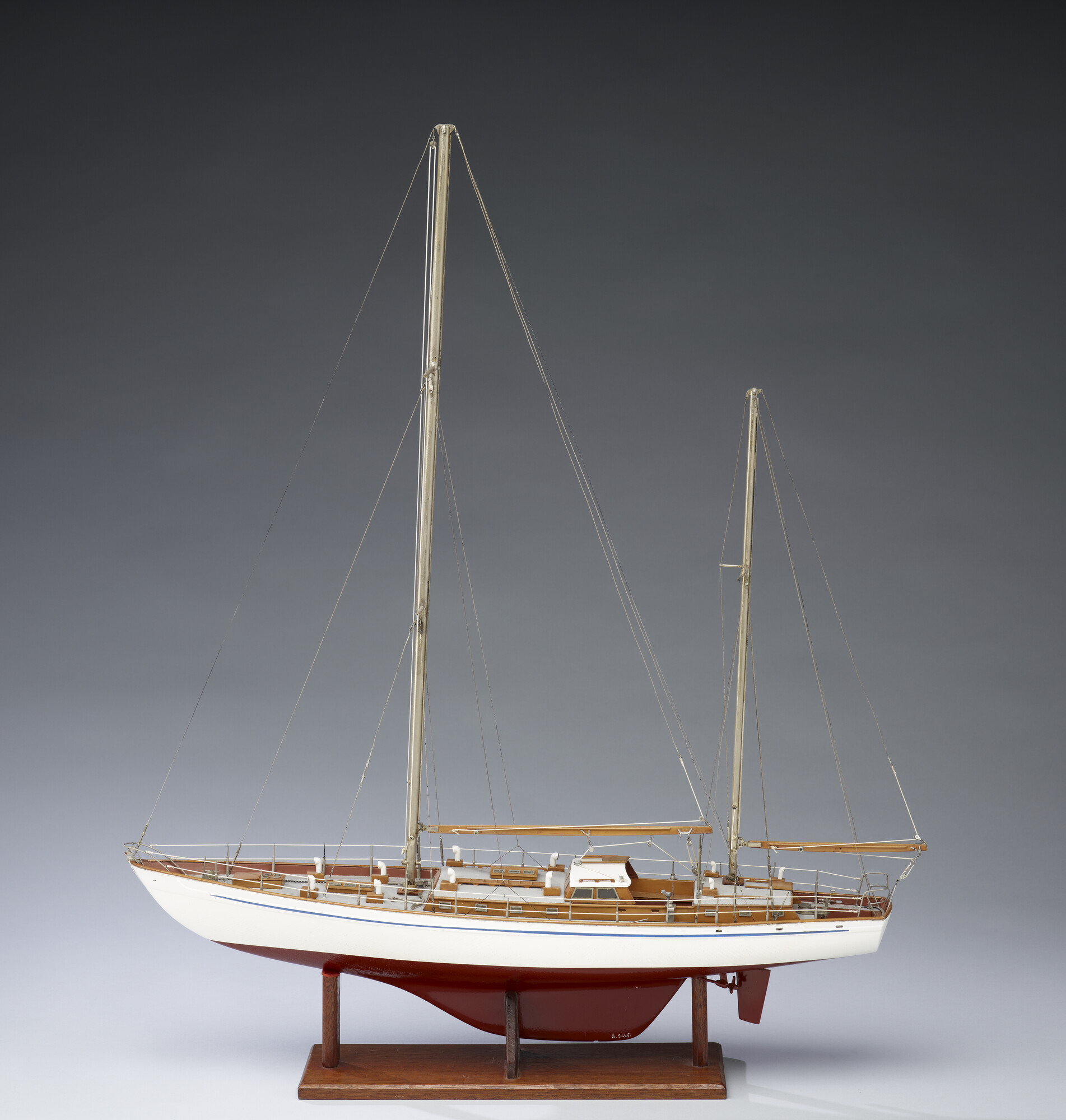 S.5655; Model van het zeezeiljacht Stormvogel; scheepsmodel
