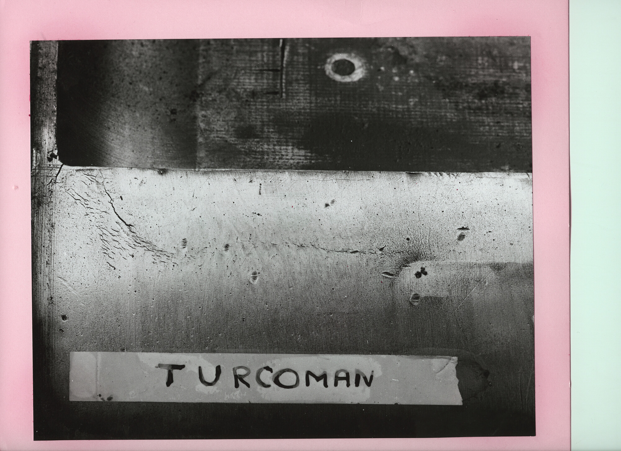S.5444(3541)2; Detailfoto van een scheur in de schroefas van de Turcoman; foto