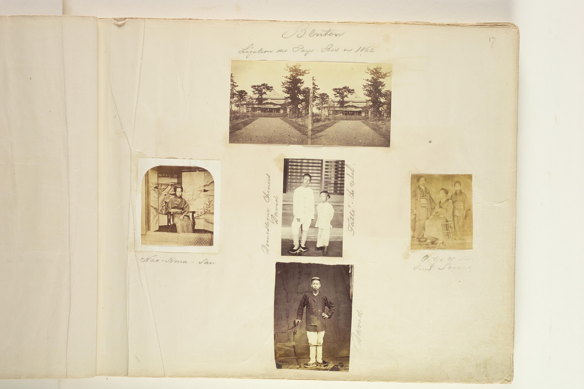 S.3628(02); Album nr. 1 uit een serie van drie van de Nederlandse consul in Japan Dirk de Graeff van Polsbroek; fotoalbum
