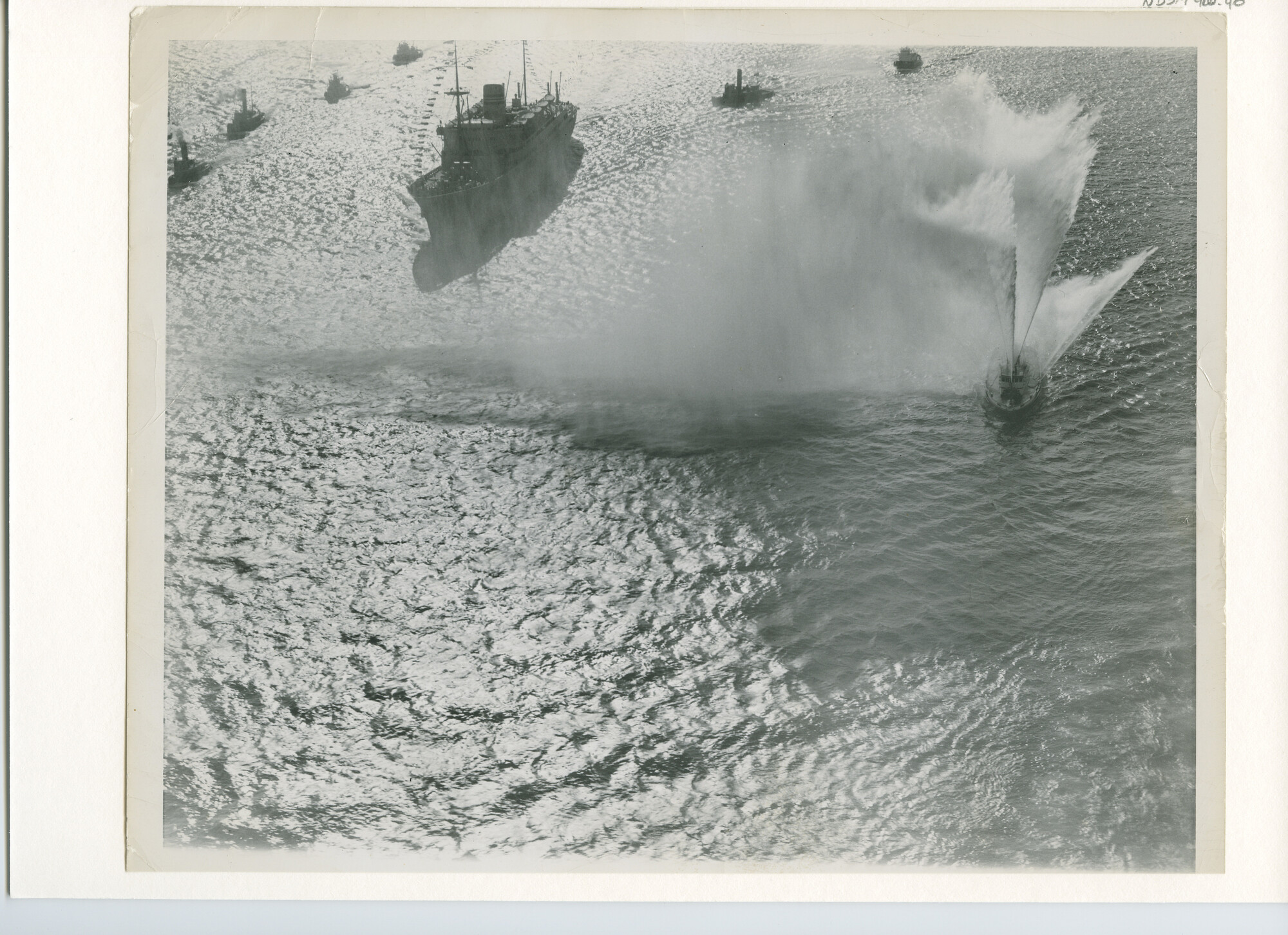 S.5444(1832)03; Foto genomen aan boord van het Noorse passagiersschip ms. Oslofjord, tijdens afbouw bij de NDSM; foto