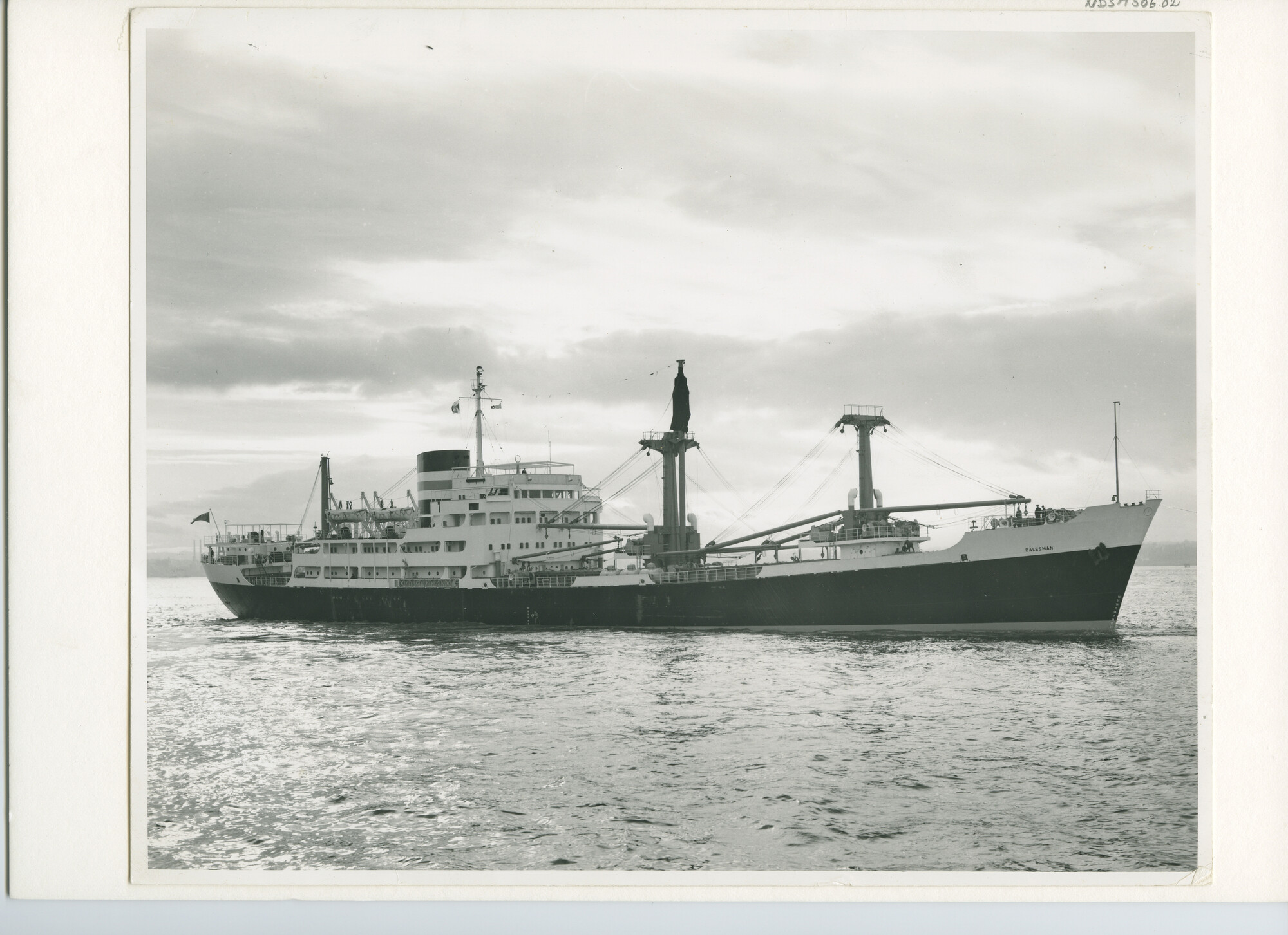 S.5444(02915); Het vrachtschip ms. Dalesman van de Charente Steamship Company nte [...]; foto