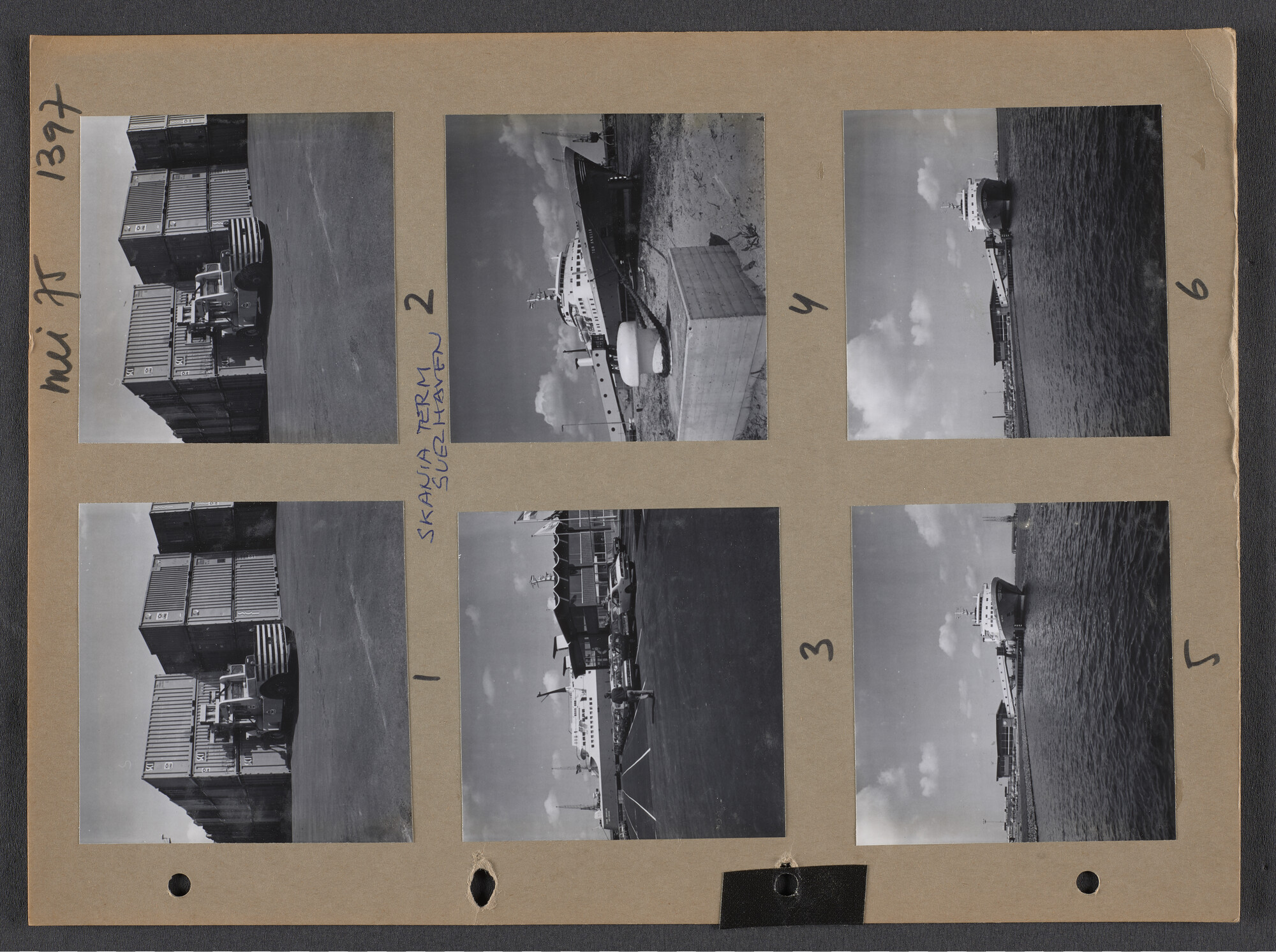 S.9102(35); Multomap met foto's door Ben Burgers, samengesteld door de Vereniging De Amsterdamsche Haven; foto