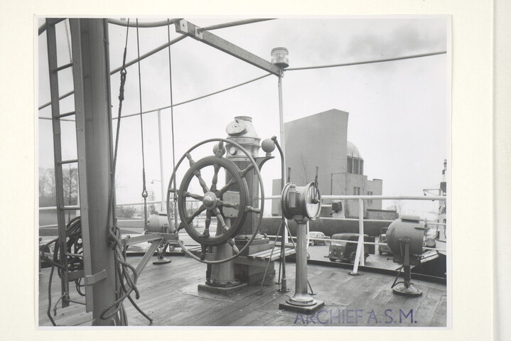 S.5219(12)0251; Foto's van de bergings- en brandblussleepboot 'Passaat', Shell Tankers NV; fotoreportage