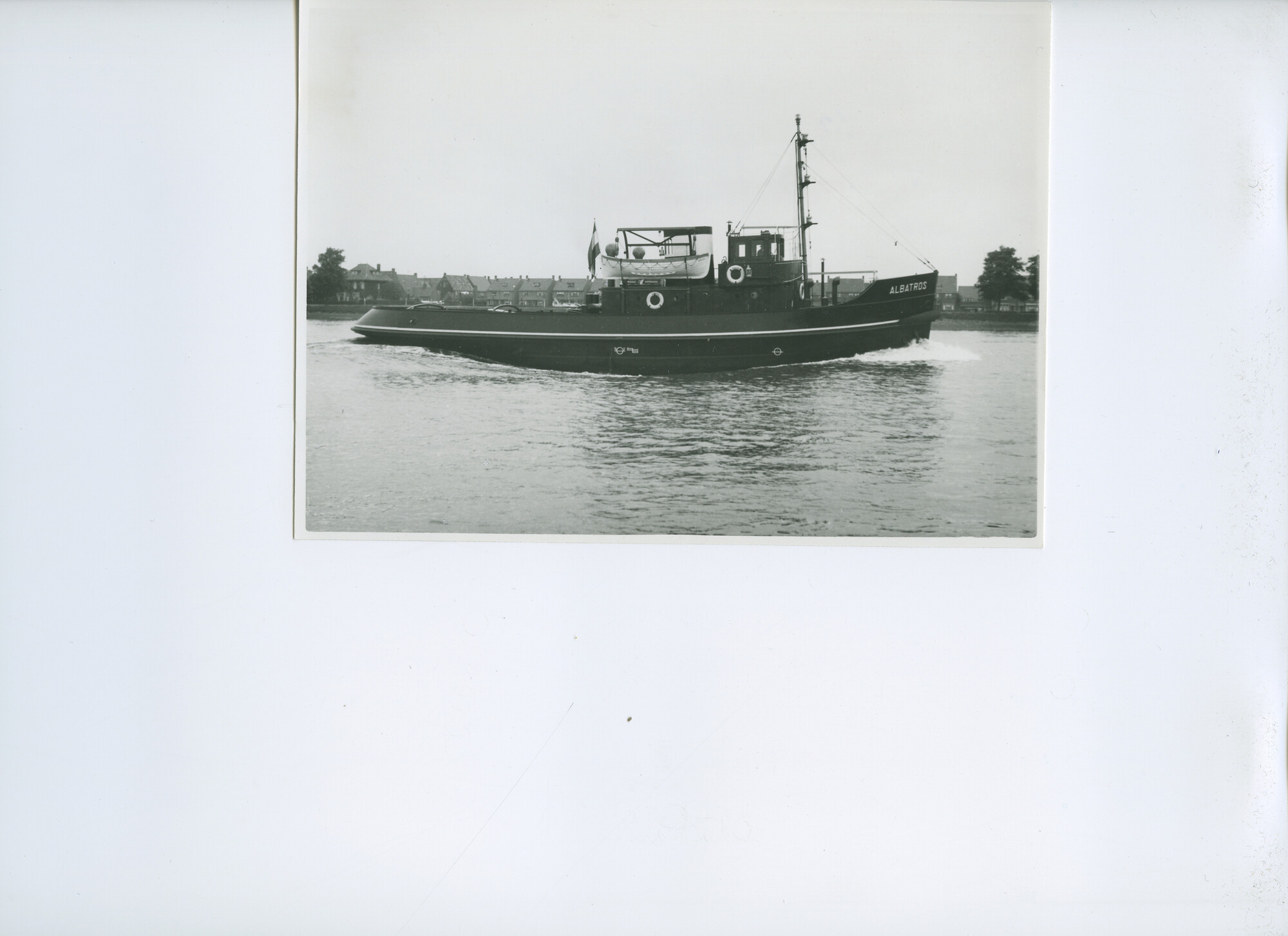 S.5621(01)0921; Foto van havensleepboot "Albatros", bouwjaar 1949.; foto