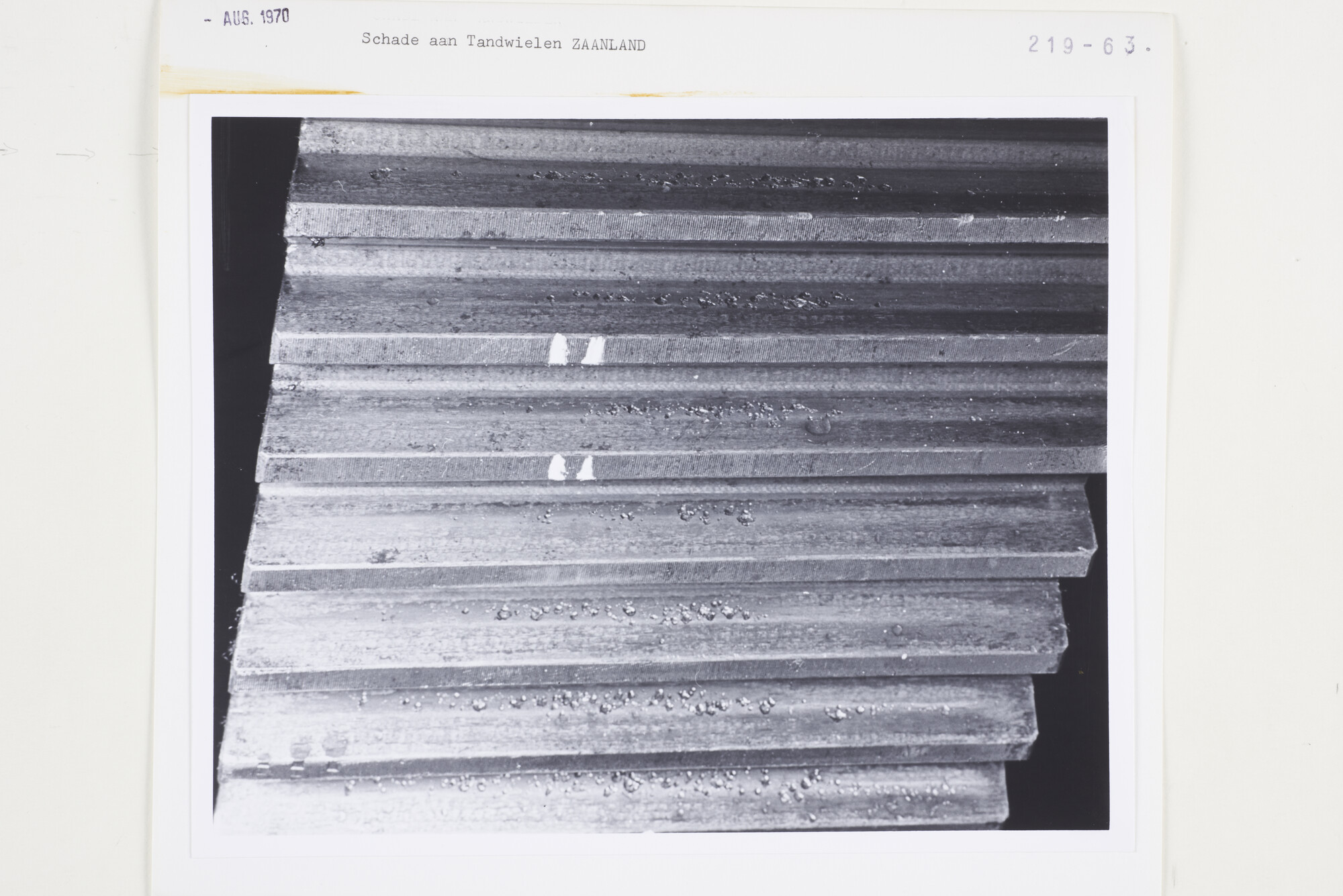 S.5444(5150)5; Foto van schade aan beschadigde tandwielen van ms. Zaanland; foto