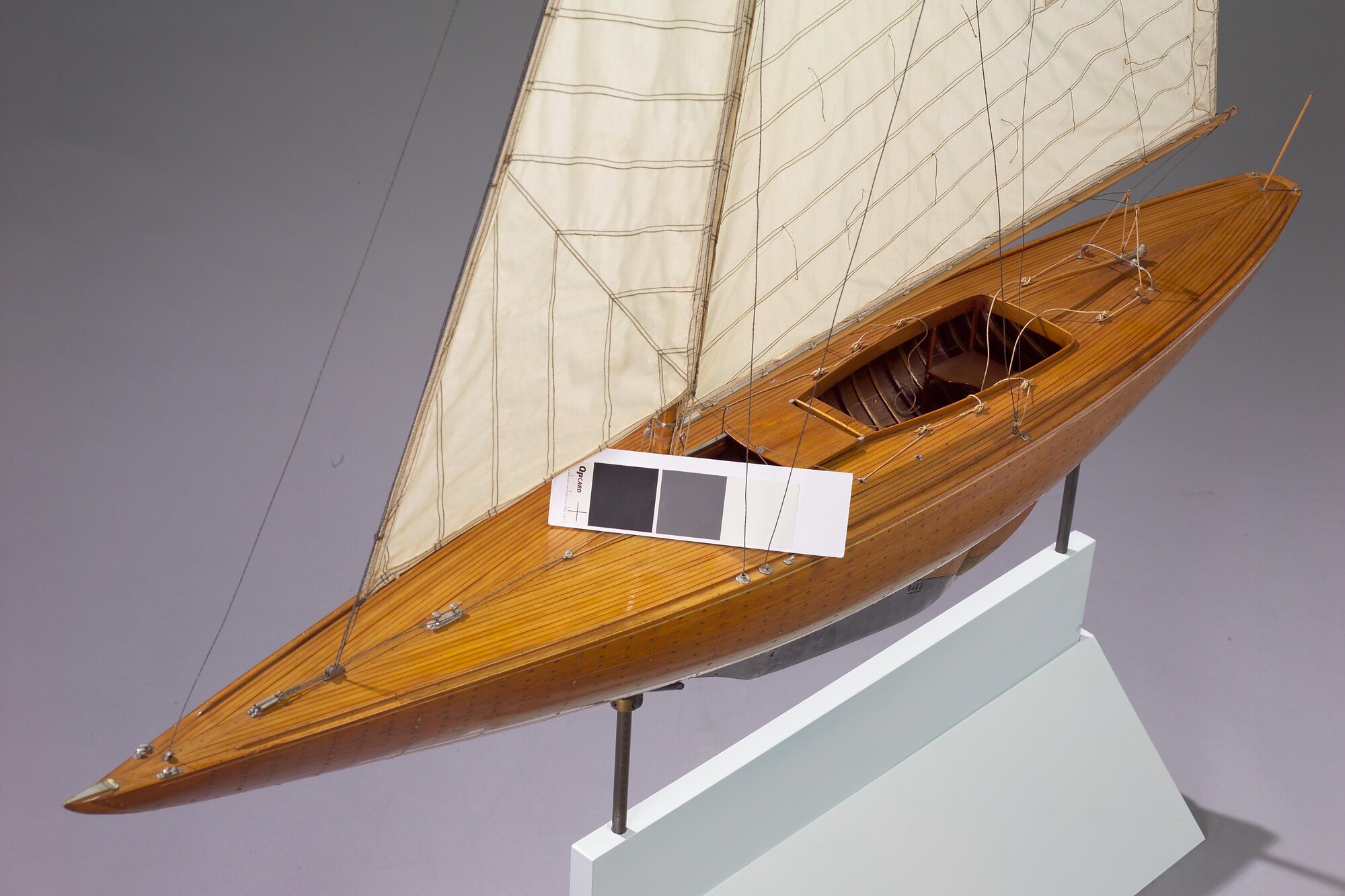 S.0682; Model van het 6-meter jacht Admiraal de Ruijter; scheepsmodel